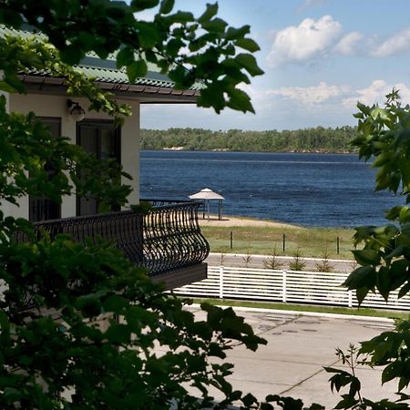 Knyazha Hora Hotel Kaniv Exteriör bild