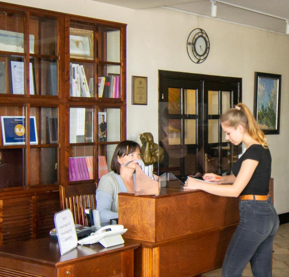 Knyazha Hora Hotel Kaniv Exteriör bild