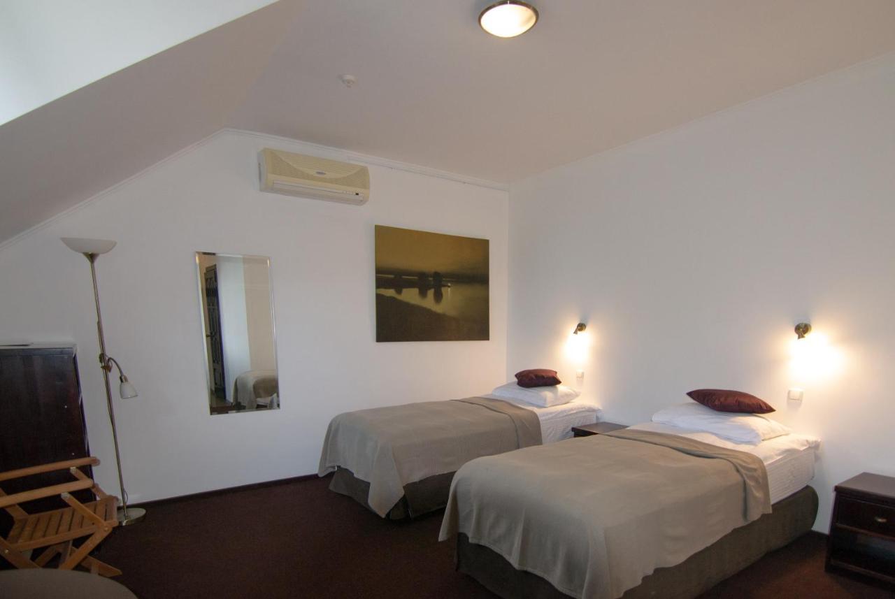 Knyazha Hora Hotel Kaniv Exteriör bild