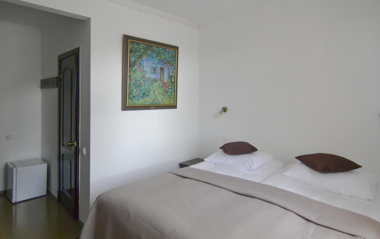 Knyazha Hora Hotel Kaniv Exteriör bild